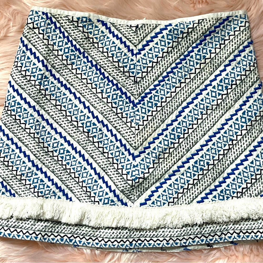 Guess Mid Rise Embroidered A Line Mini - Picture 3 of 6